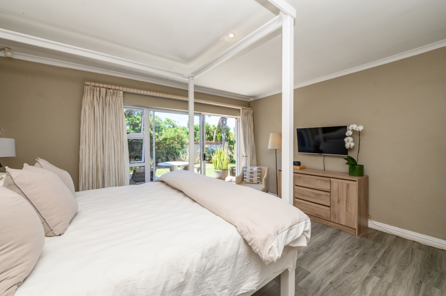 To Let 5 Bedroom Property for Rent in Summerstrand Eastern Cape